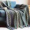 img-6ede4e7d8ebe1e050848 Knitted Throw Blanket with Tassels