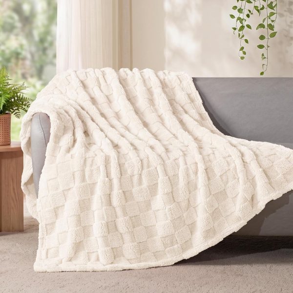 3D Checkered Fleece Throw Blanket