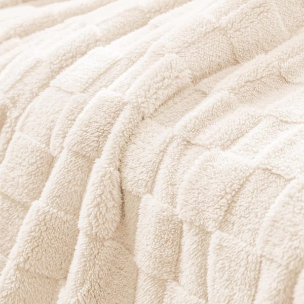 3D Checkered Fleece Throw Blanket